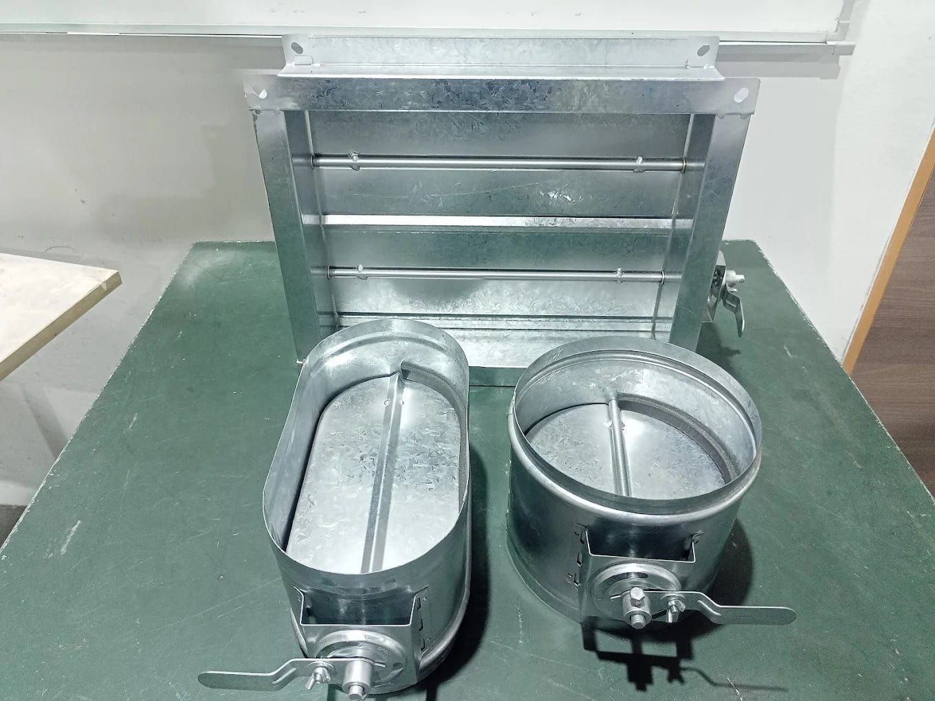 Manual dampers (assorted shapes)