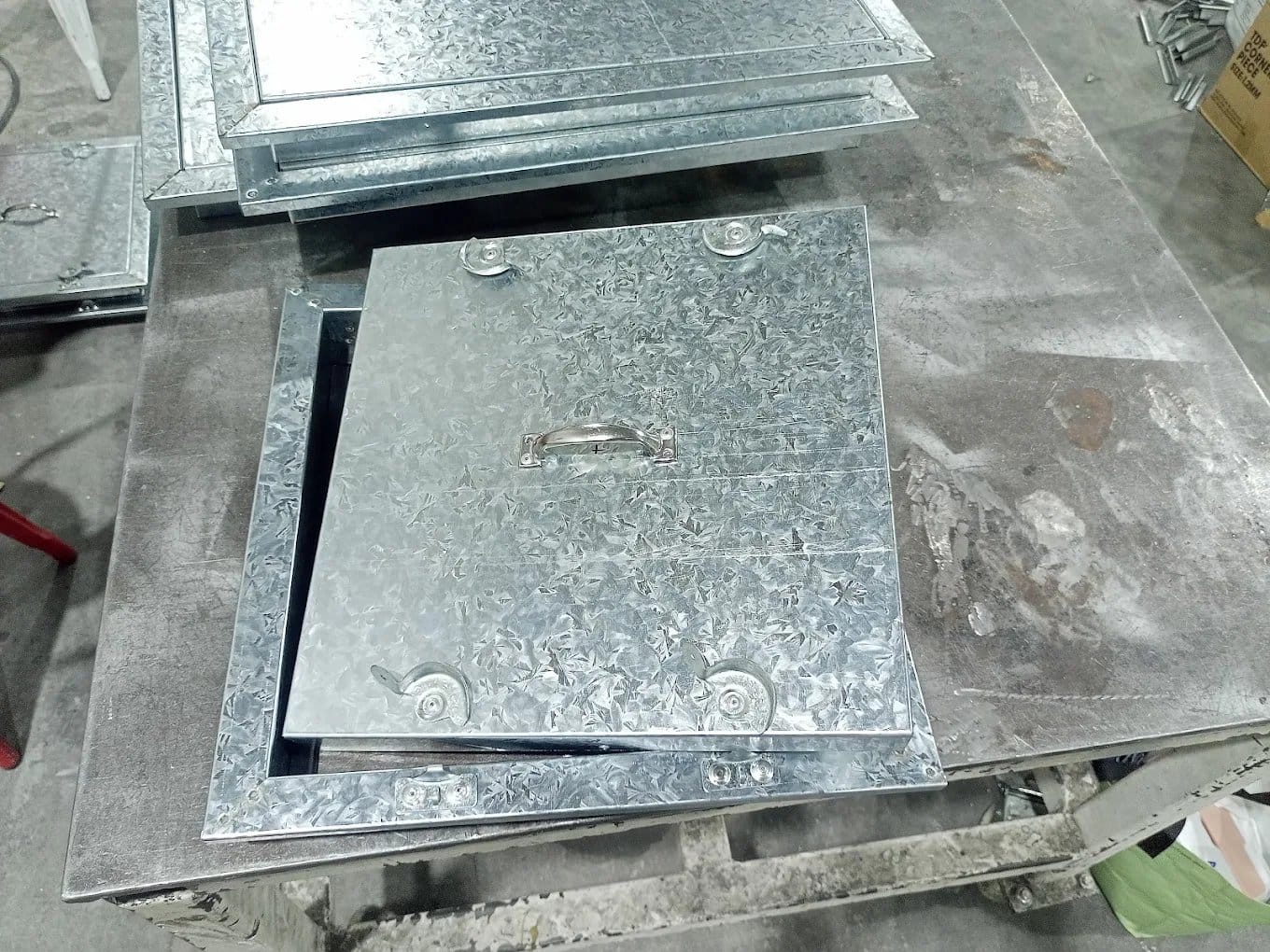 Square duct access panels